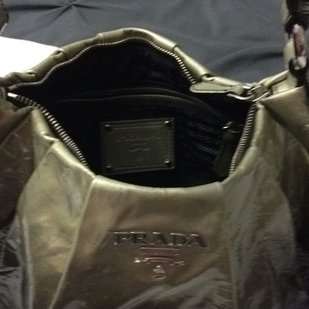 Prada bag - Picture 4 of 6